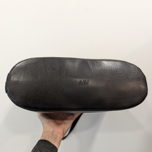 Matt & Nat Jasmine Classic Black Shoulder Bag - Picture 4 of 13